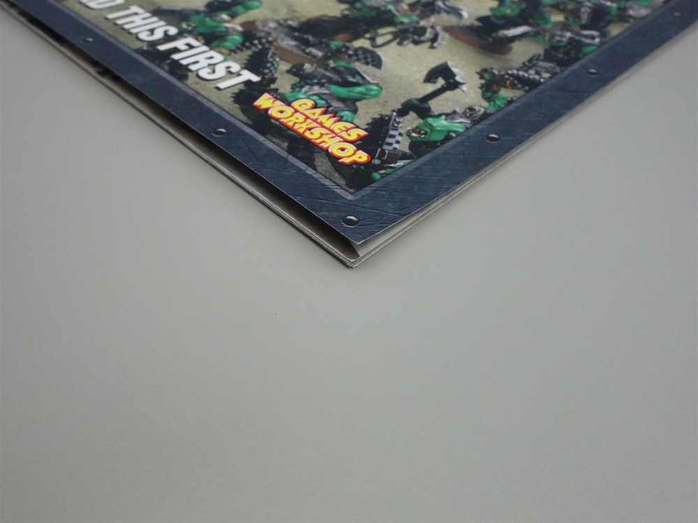 Warhammer 40K: Assault on Black Reach Read This First Book