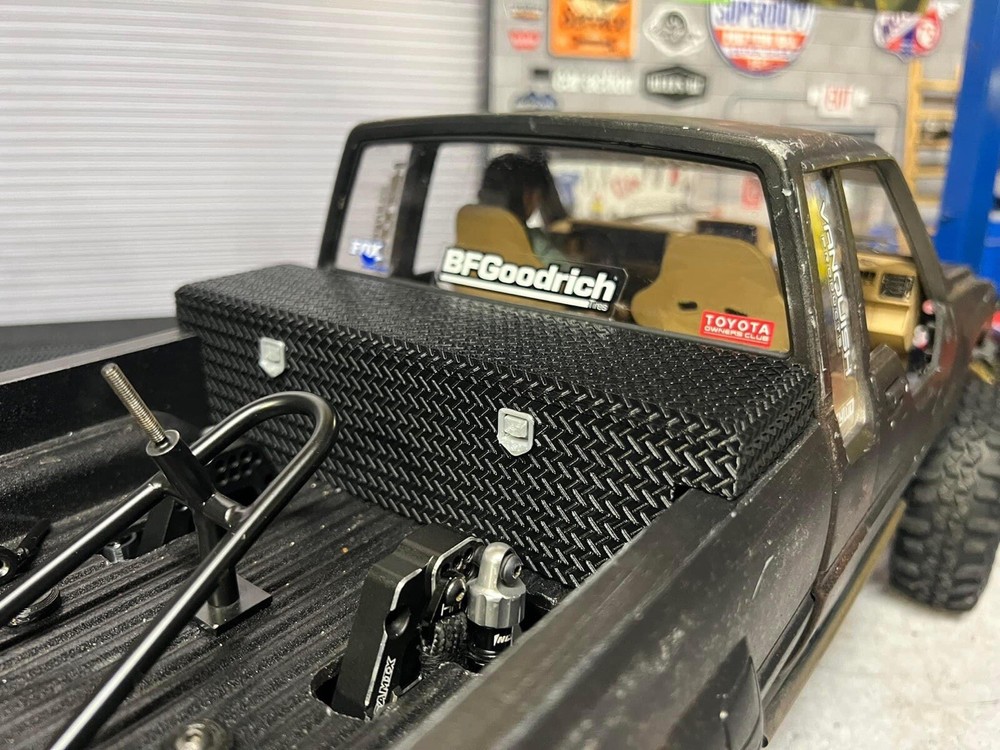 Scale Tool Box For RC4WD Hilux / SR5