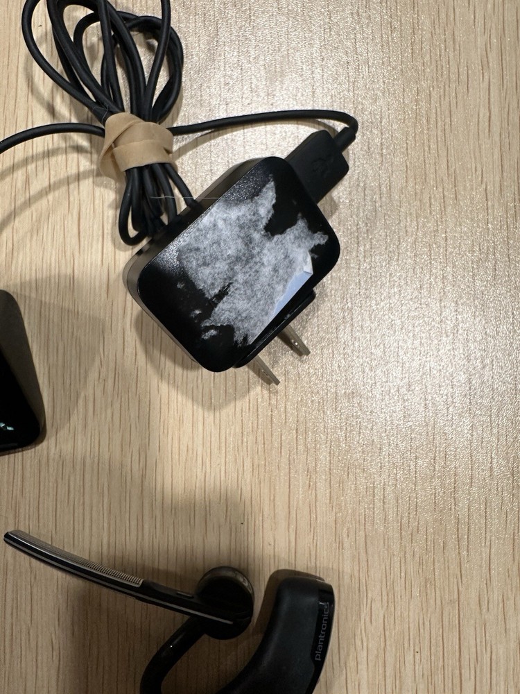 Plantropics Voyager Legend Missing Ear piece Includes Charging Dock Tested