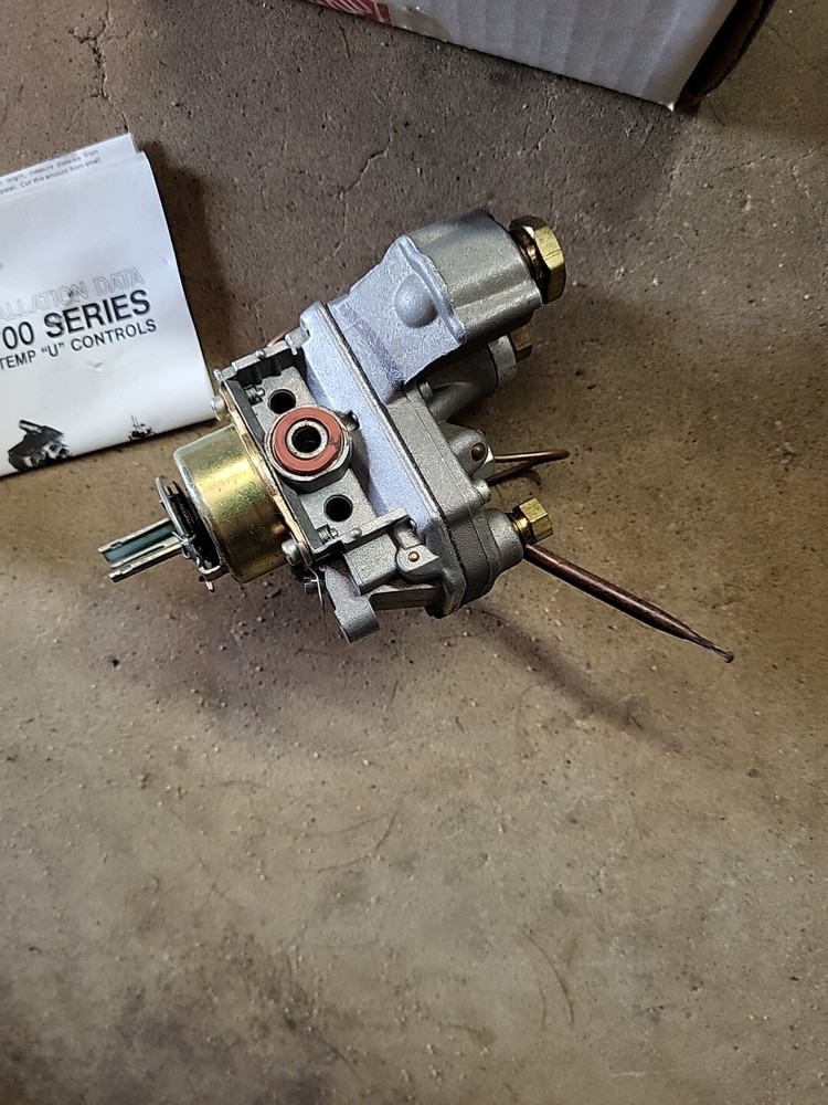 Robertshaw 4700-910 Thermostat