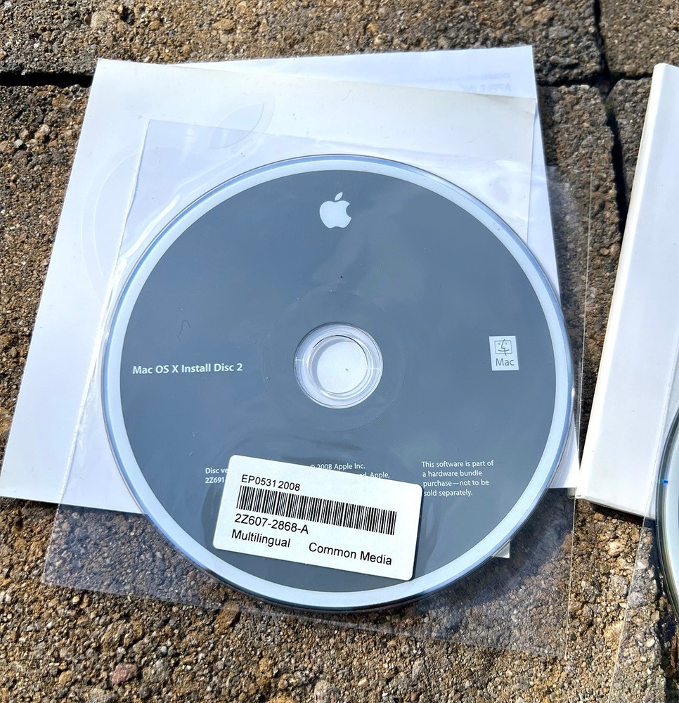 Mac OS X Install Discs Set of 2 -2008 Version 10.5.2 Preowned