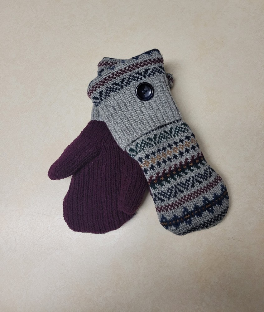 Gray striped pattern fleece lined upcycled mittens size large 107