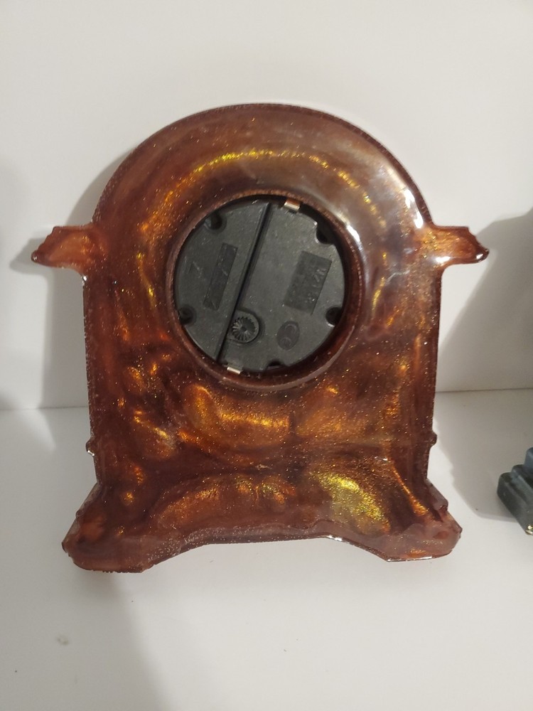 2 Mantel Clocks 6 Tall Battery Operated Both Work Tested