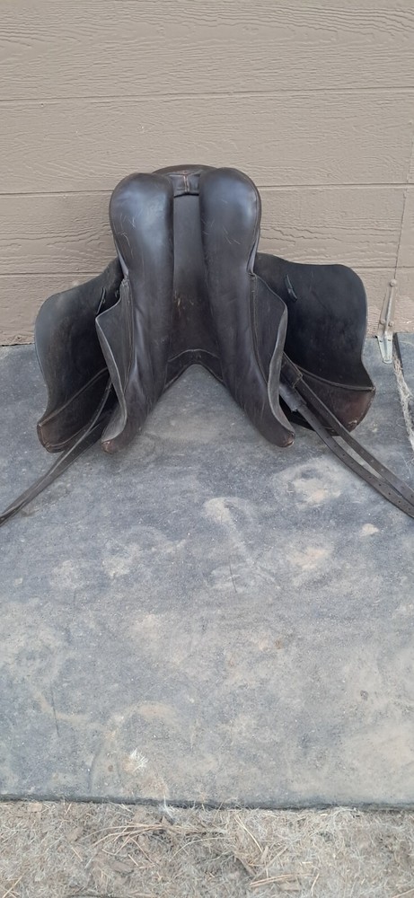 Brown 18" Parelli Fluidity General Purpose Saddle Standard width