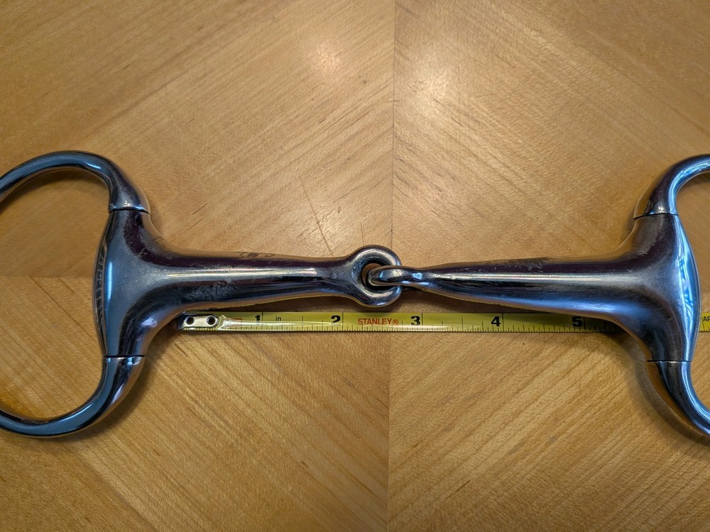 Eggbutt Snaffle Bit - Hollow Mouth - 5.50" to 6.00"