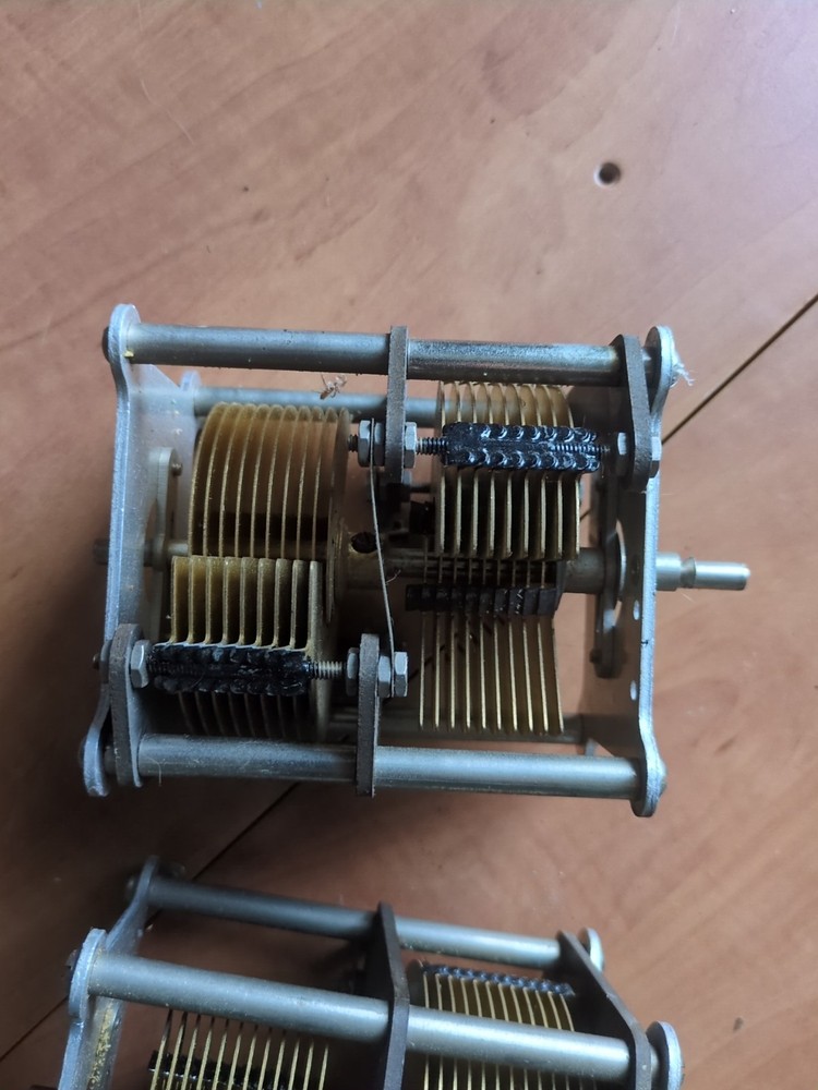 vtg. 1x Single Section Capacitor Air Variable Type 374 Radio Parts Only Projects
