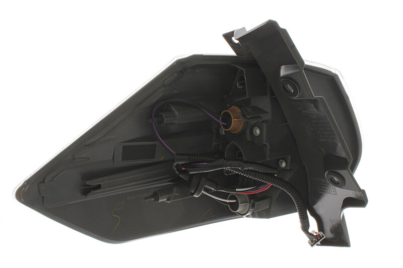 For 2014-2016 Nissan Rogue Tail Light Passenger Side