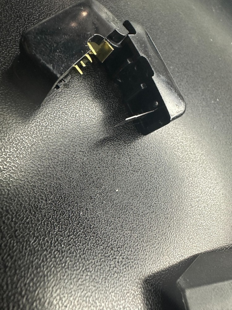 EATON 2609-B-BU CLICK-ON OUTLET