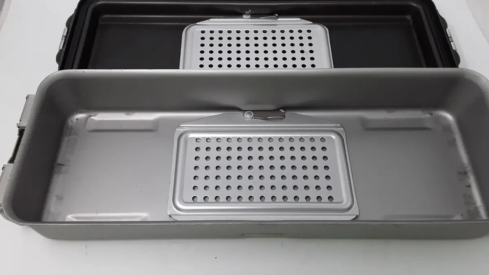 V. Mueller CD4-3B Genesis 19" x 6" x 3" Deep Container Perforated Case Pan