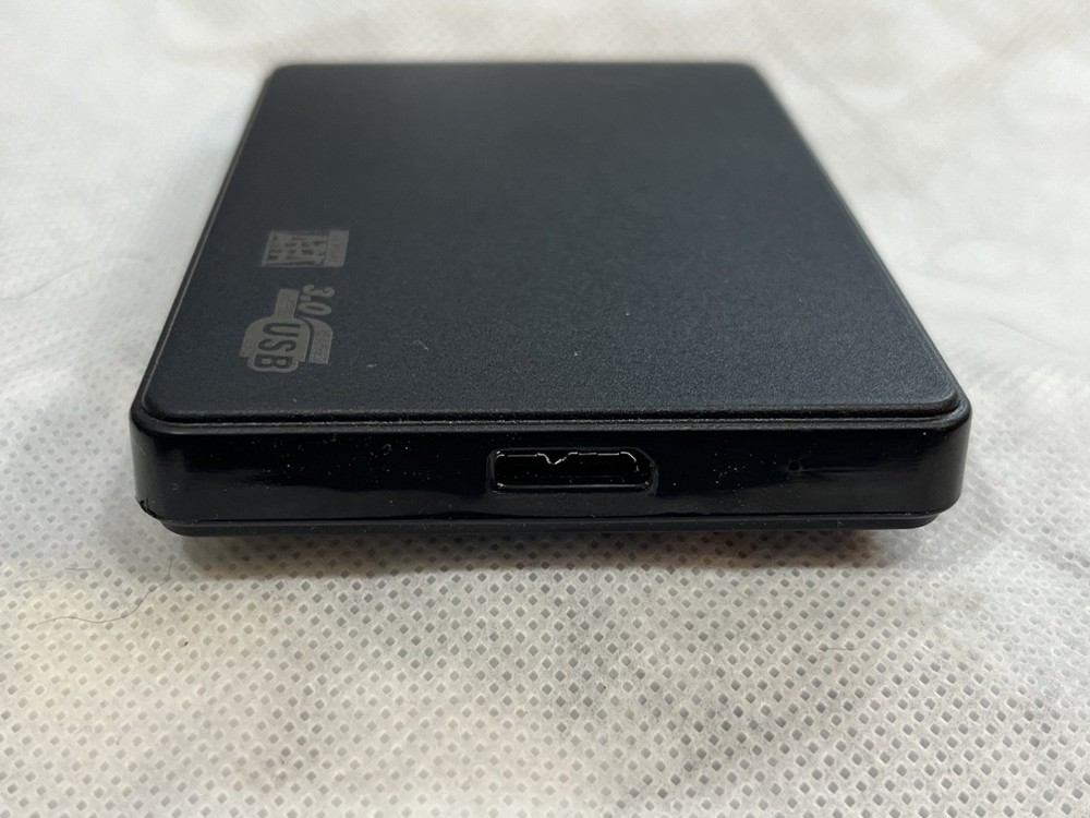 USB 3.0 external hard drive case fits 2.5" HDD