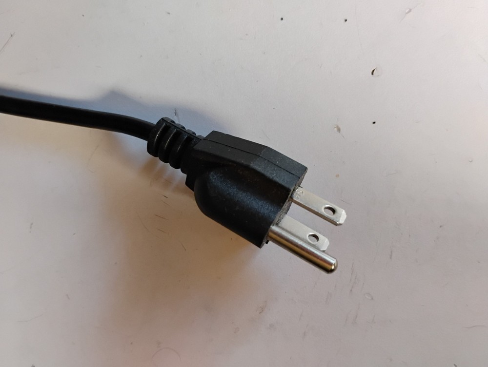 PHILLIPS STEP-DOWN CONVERTER,TC-100D, 220- 110V 50/60Hz
