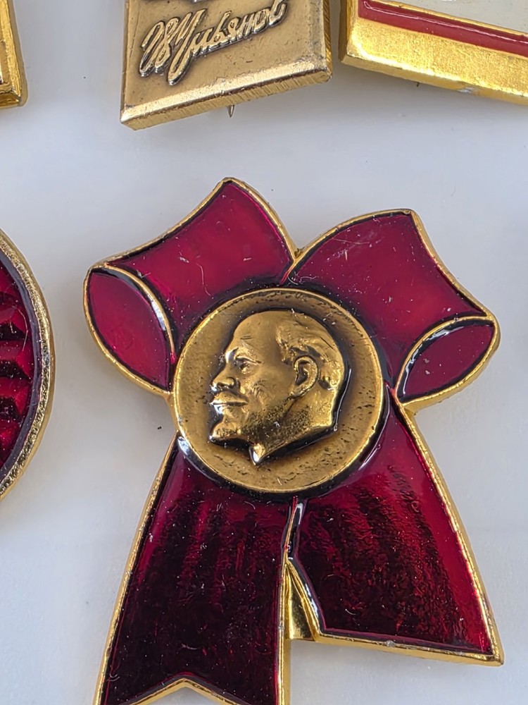 Vintage USSR Soviet Union Lenin Pin Badge