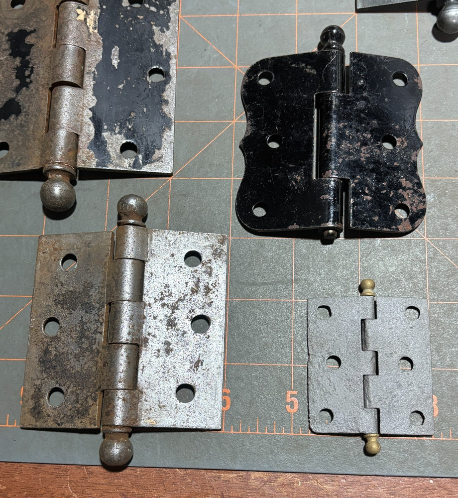 7 Vintage Cannonball Tip Hinges. Various sizes.