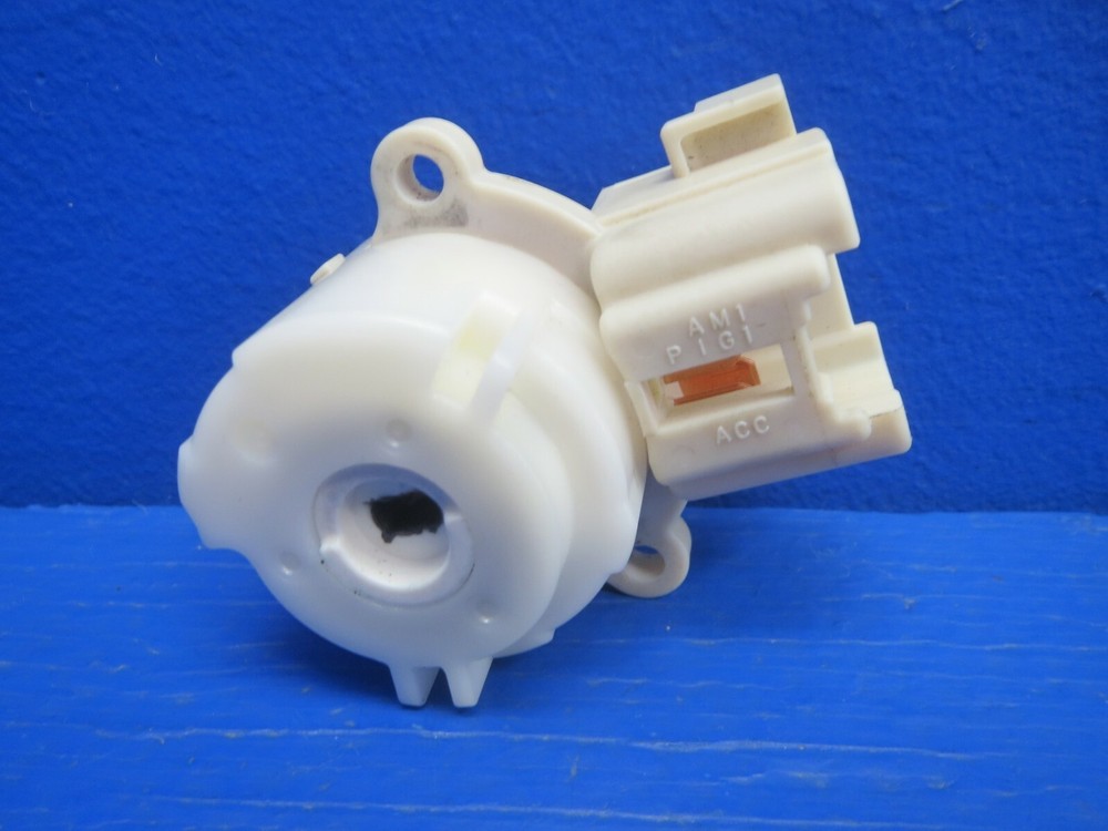 2004 TOYOTA SIENNA IGNITION SWITCH MODULE OEM B44