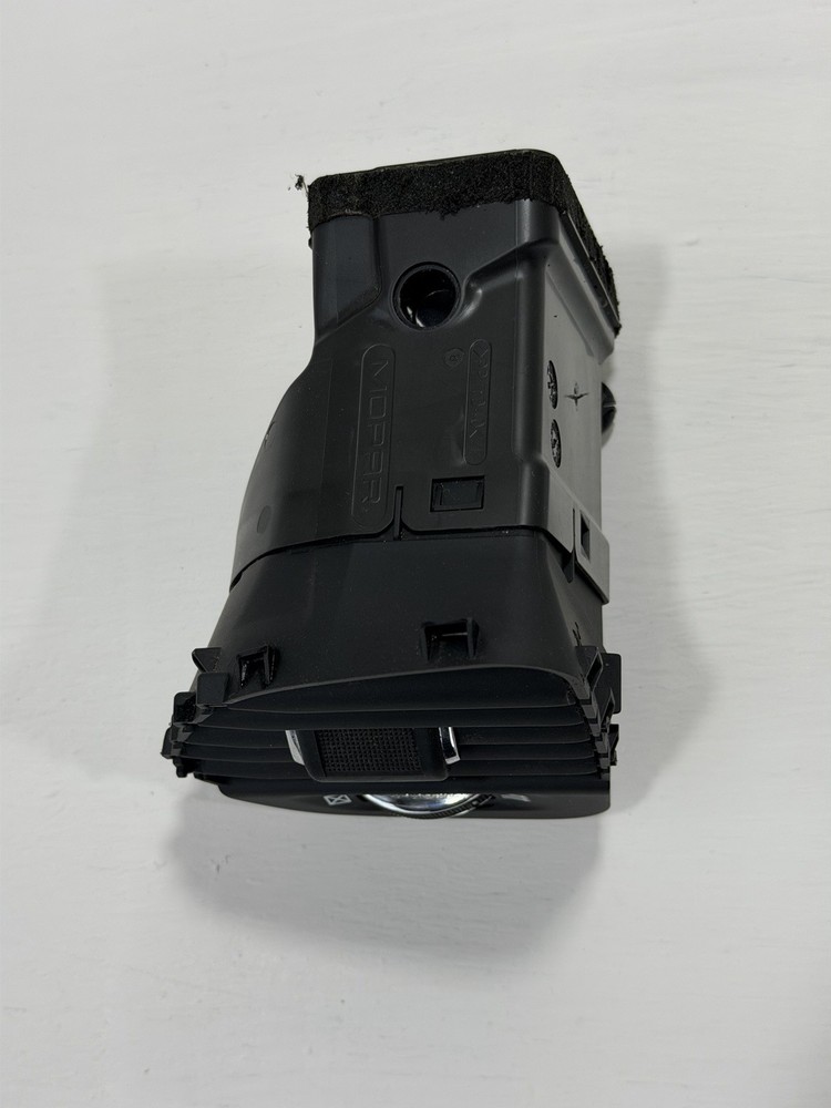 2017 - 2020 Jeep Renegade Dash Air Vent Left Driver OEM
