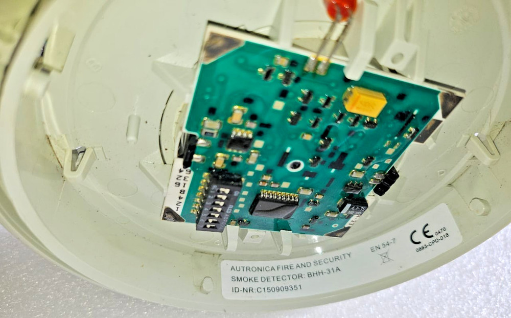 Autronica BHH-31A optical smoke detector.