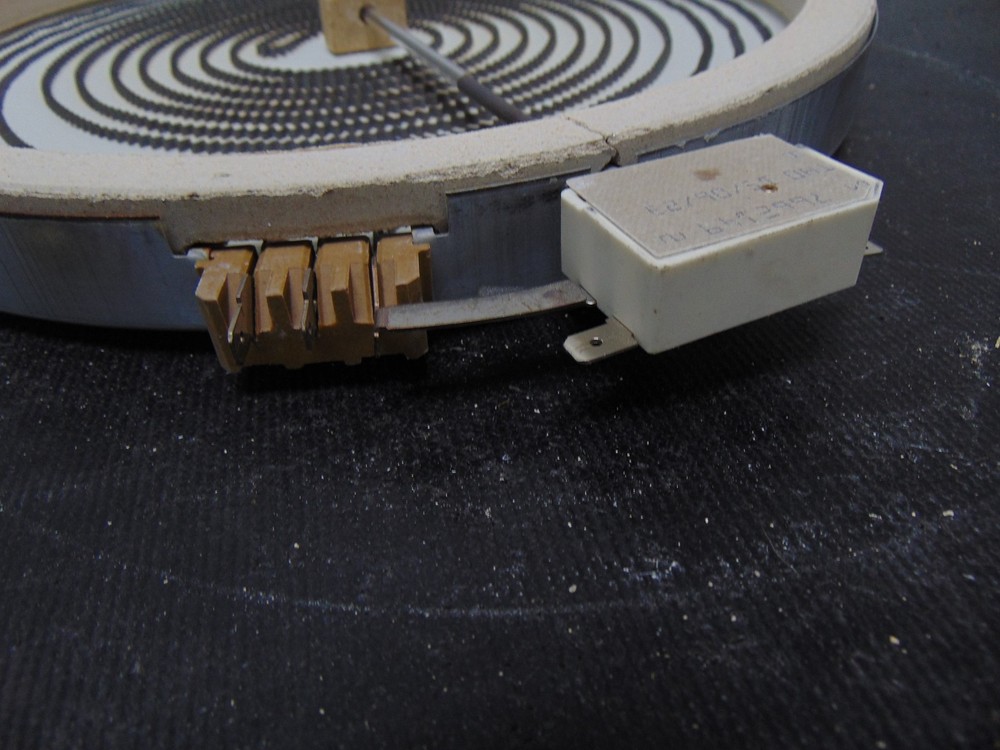 GE Range JB750SJ1SS Halogen Surface Element WB30T10130