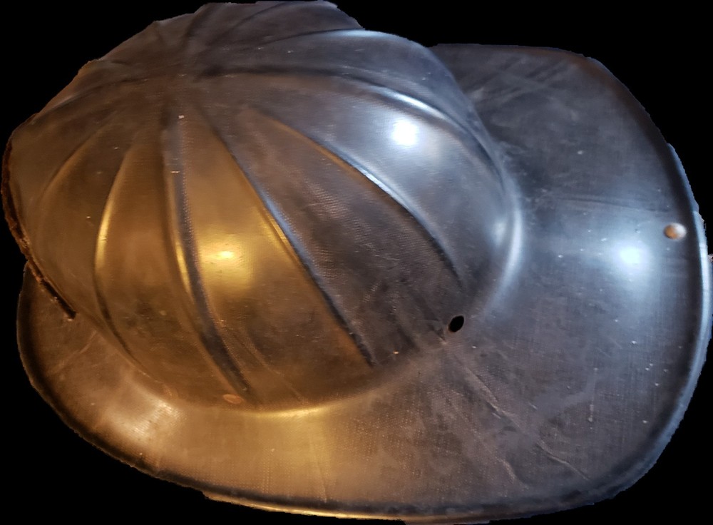ANTIQUE Cairnes FIREMAN HELMET