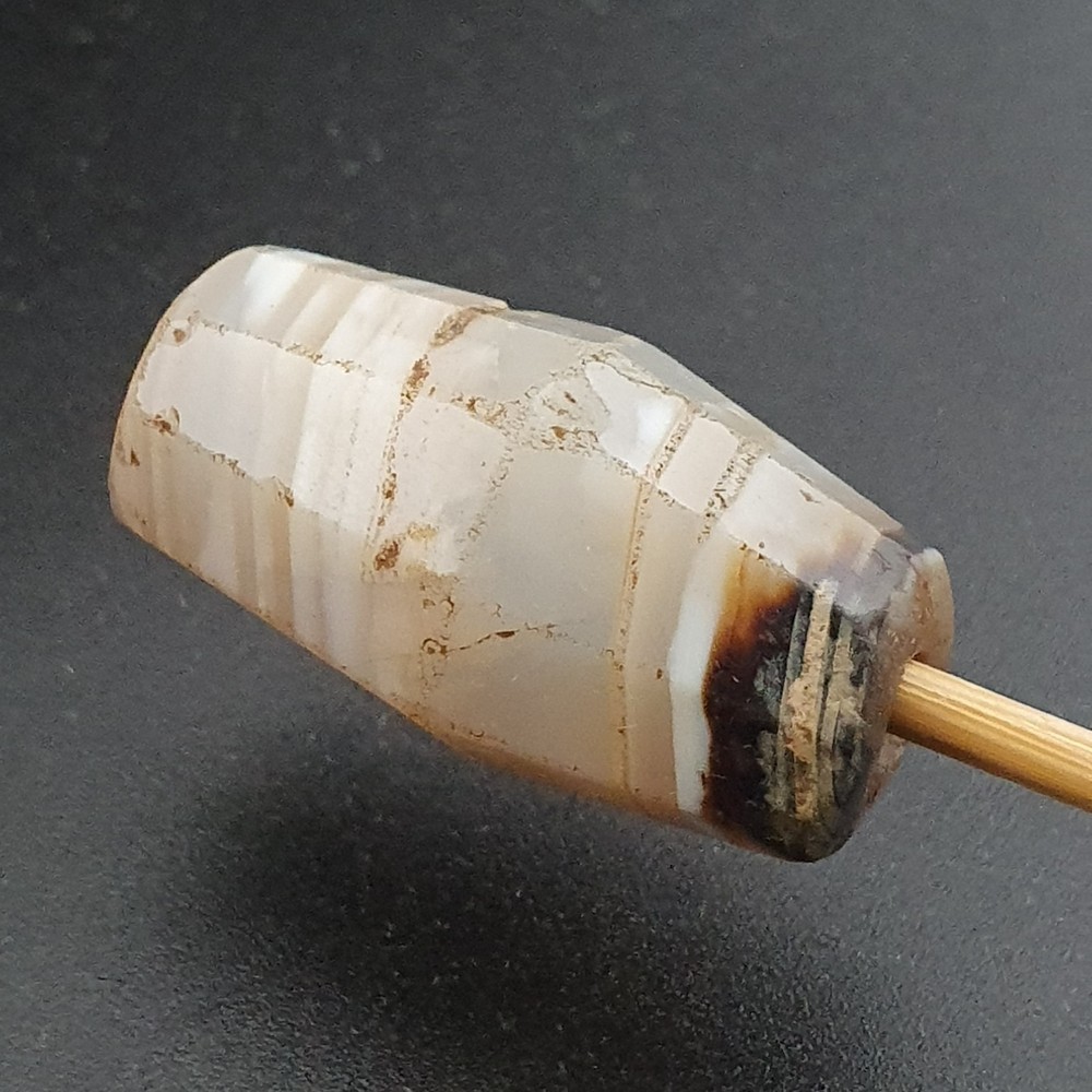 Old Suliemani Agate Amulet Striped Natural Pattern
