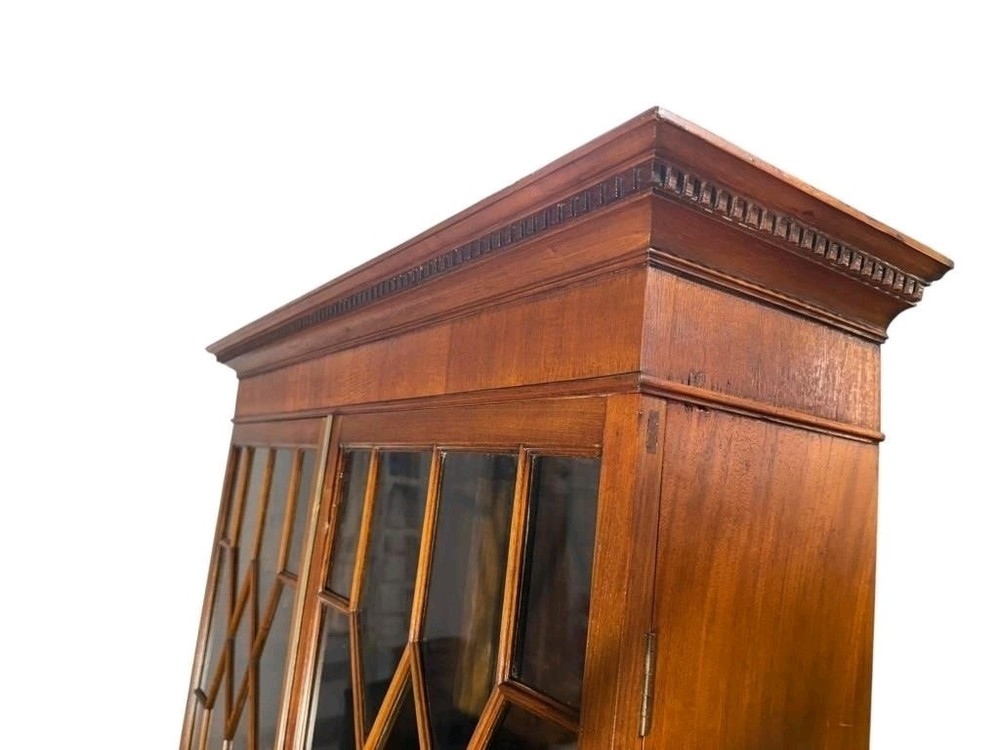 18TH CENT. SOLID MAHOGANY SECRETARY
