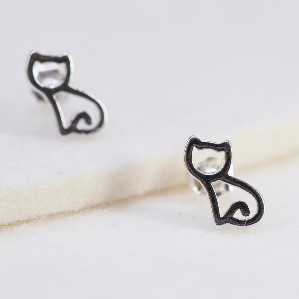 Vintage sterling silver 925 car kitty studs earrings