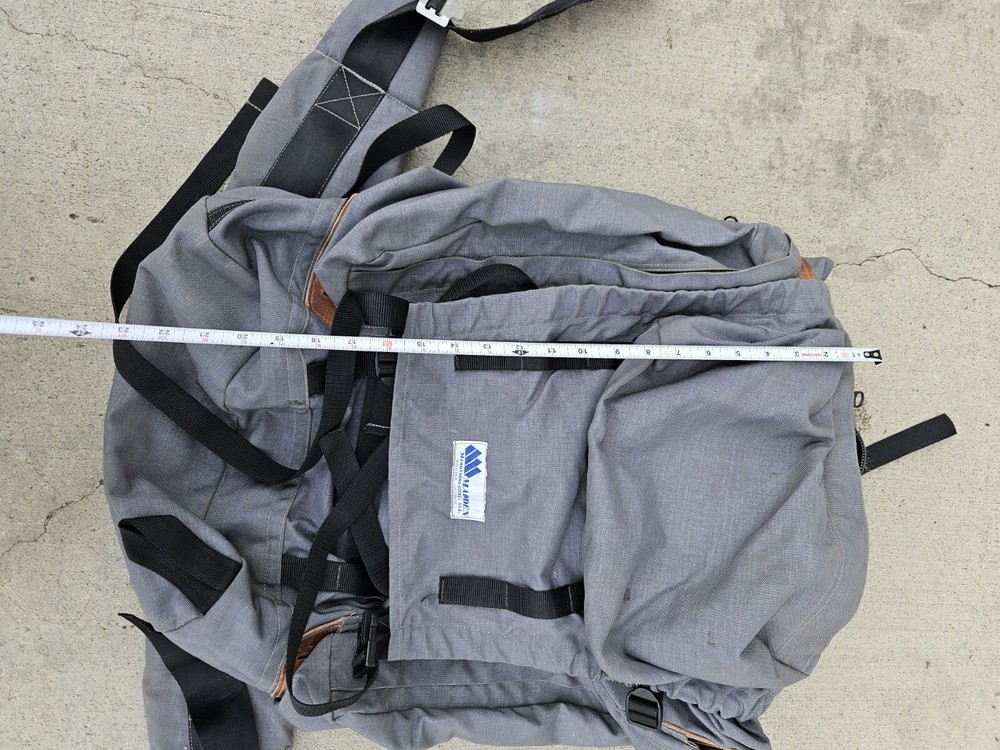 MADDEN Mountaineering Backpack