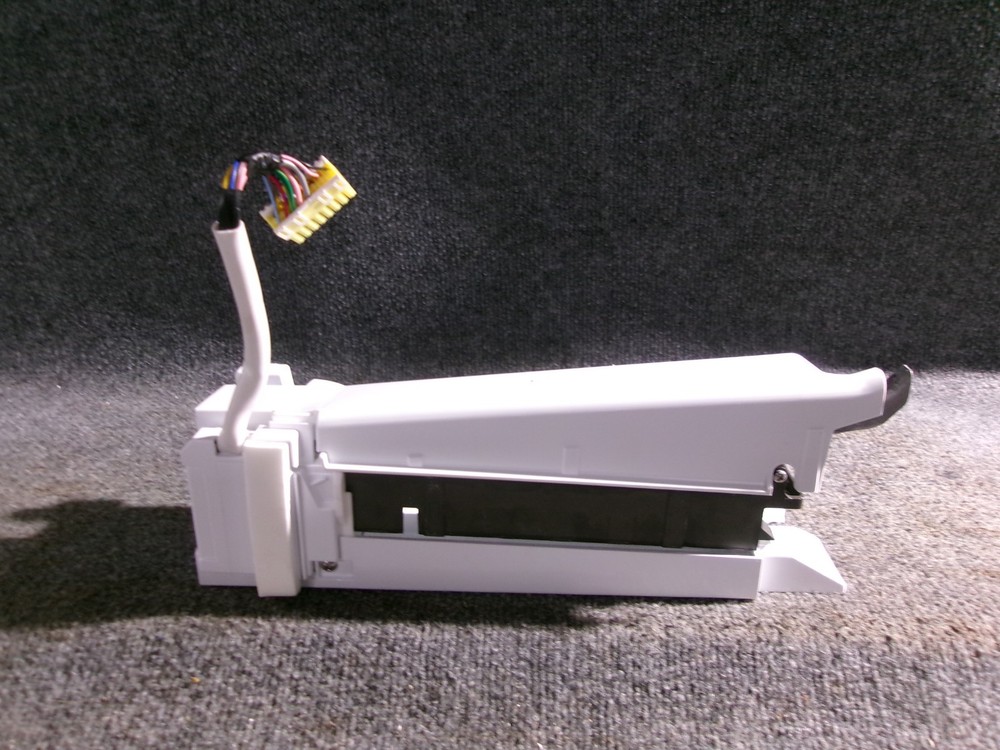 DA97-15217D SAMSUNG REFRIGERATOR ICEMAKER