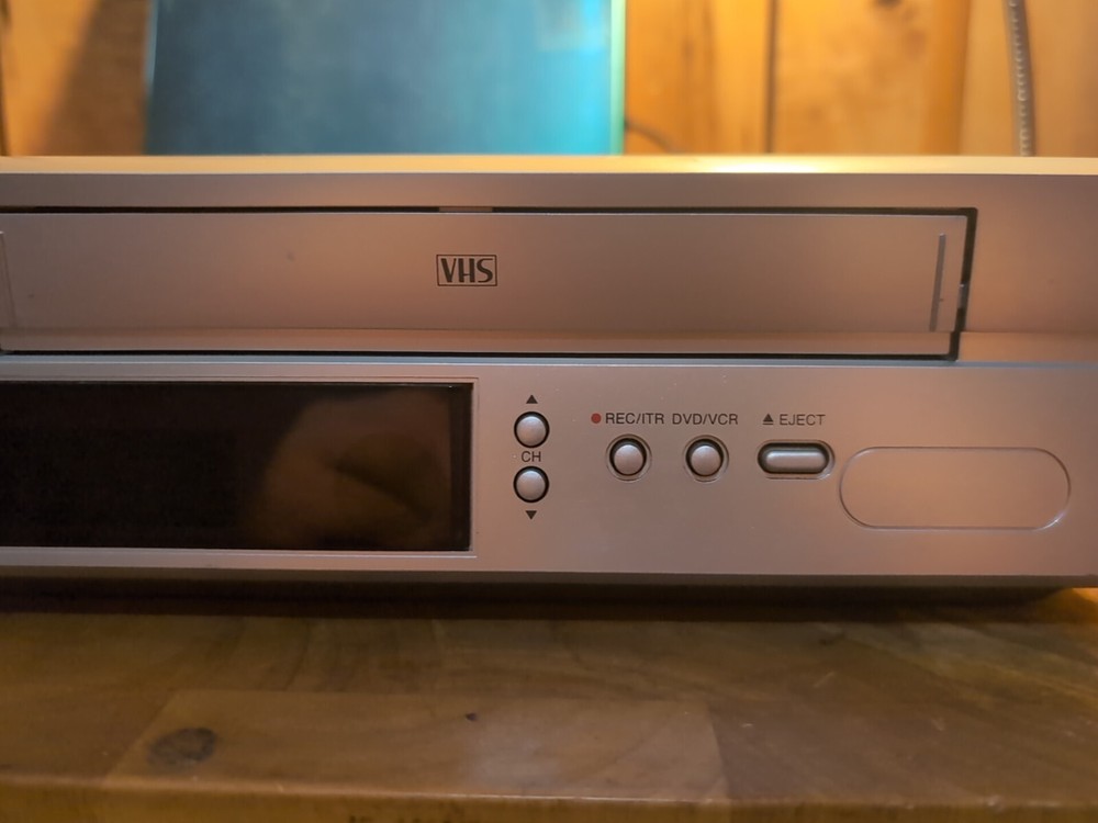 Goldstar VM681M DVD VCR Combo Player No Remote Tested