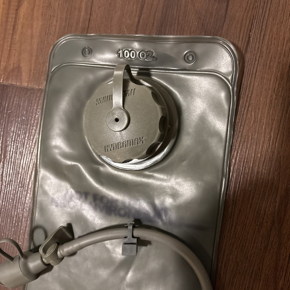 US Army Molle II Hydration System Carrier Water Military Digital Camo Backpack