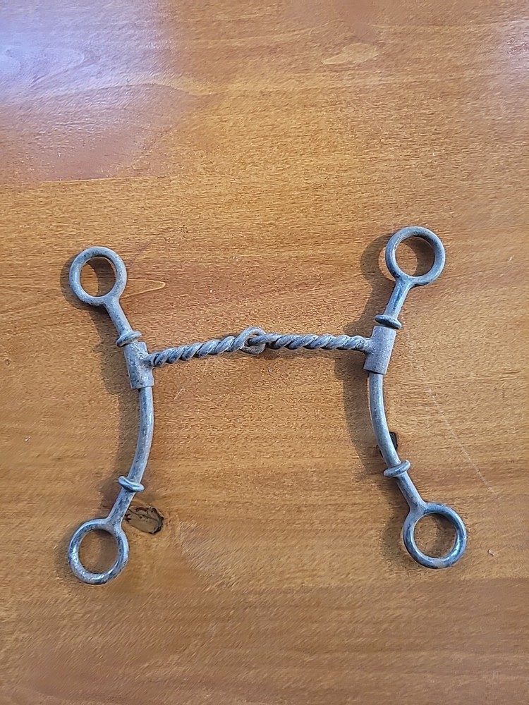 Dutton Twisted Snaffle Lifter Bit W Stops Used