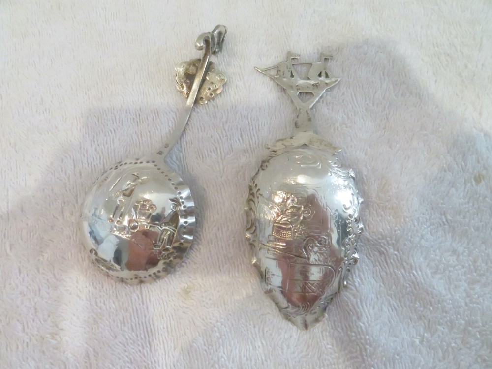 1900 german & dutch silver 2 Tea Caddy Spoons Repousse Scene
