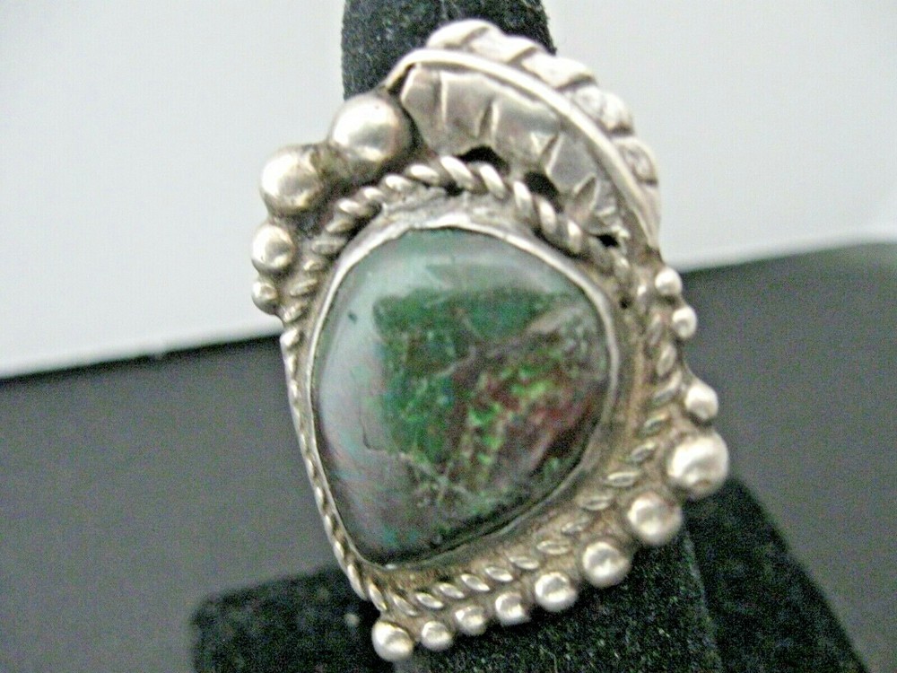 Woman's Native American Ring