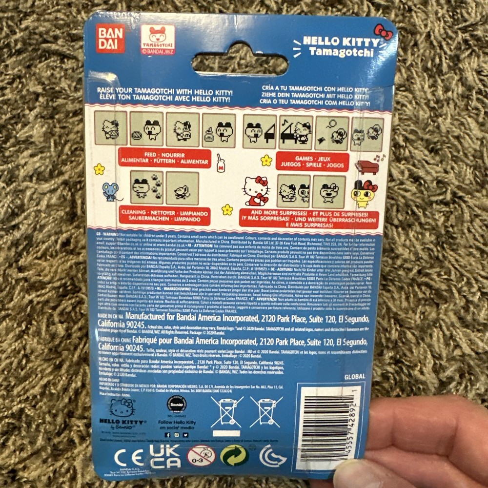 Hello Kitty Red Tamagotchi Bandai 2020