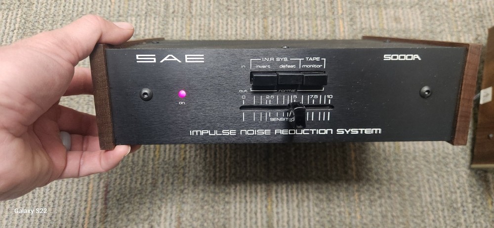 SAE Model 5000A Impulse Noise Reduction System G2U