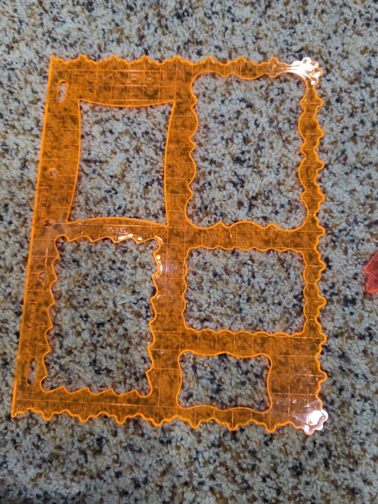 Fiskars Shape cutter, Starter Set With Mat Plus Letters Numbers