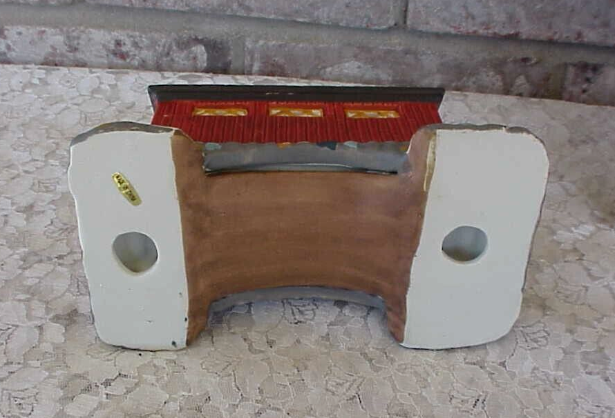 Vintage Dickens Keepsake Porcelain Covered Bridge Accessory Village Box