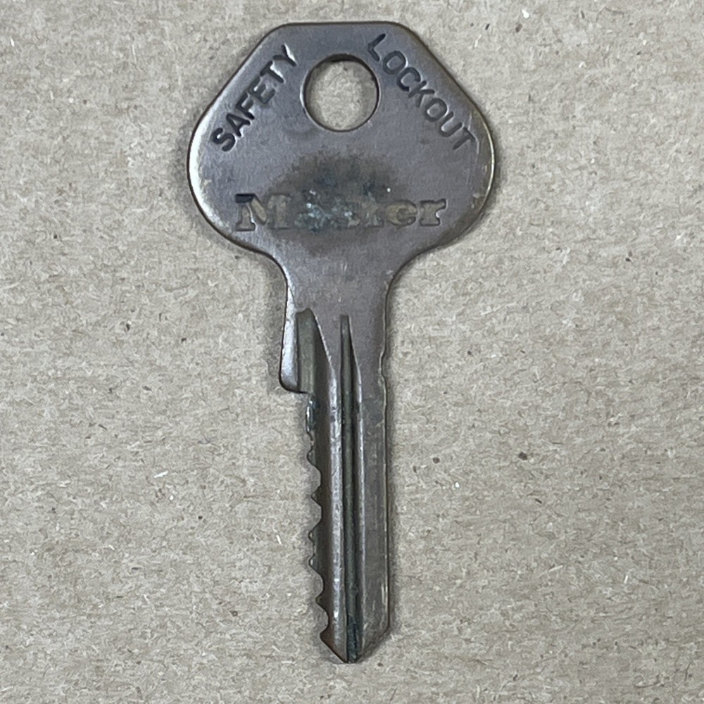 Master Lock Lockout Padlock Brass Key 3XX3282 400B