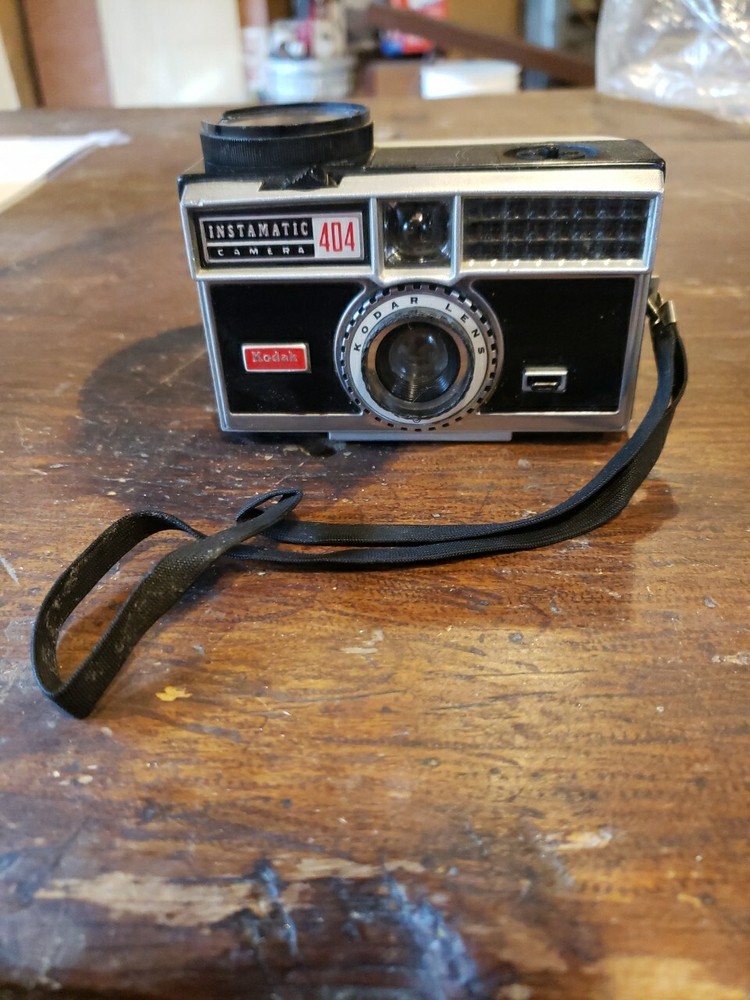 KODAK INSTAMATIC 404 CAMERA Untested
