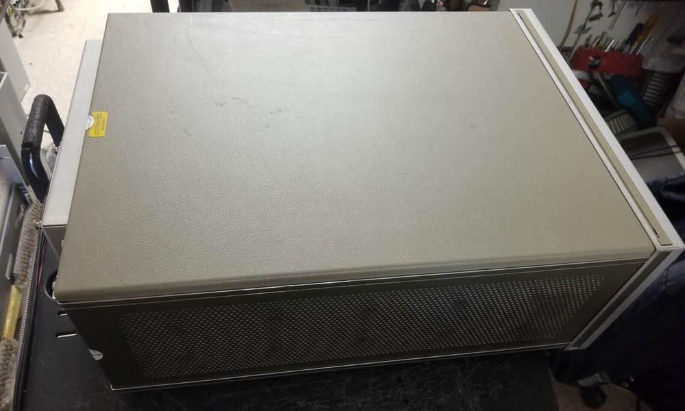 HP3585A Spectrum Analyzer WORKING INSTRUMENT with Cal errors. Var. Sweep source