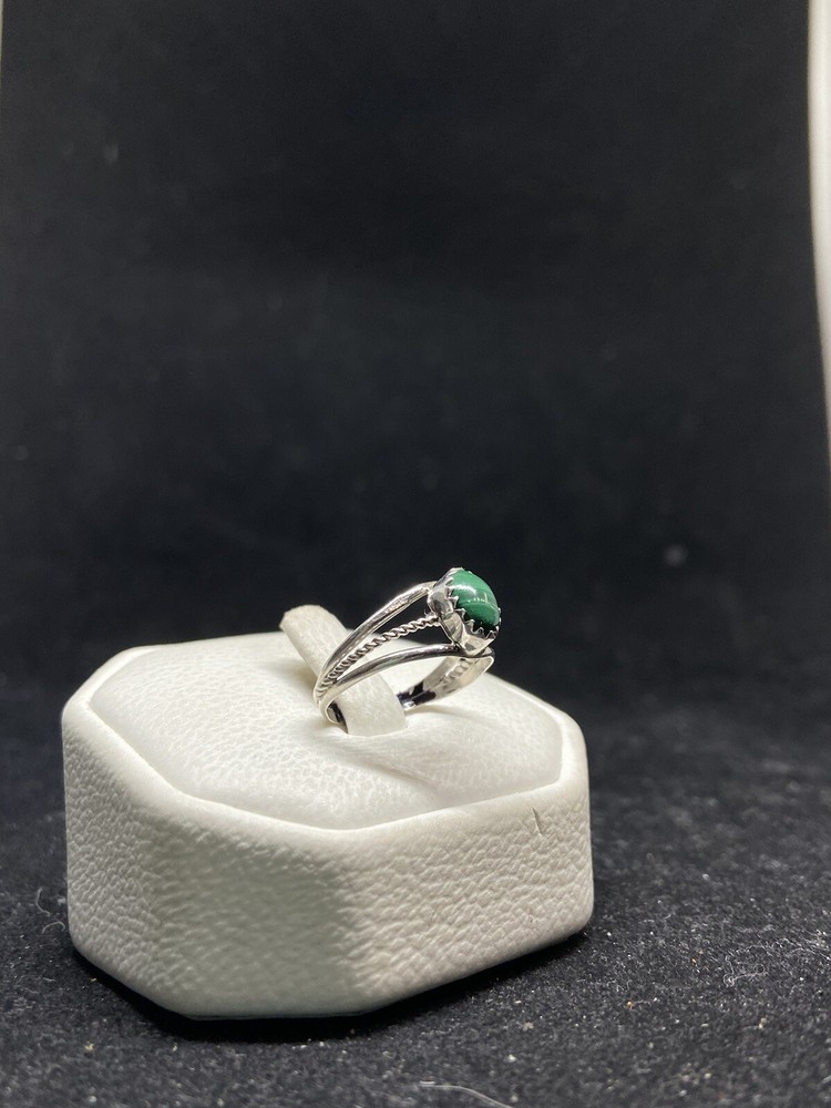 Native American Navajo malachite Sterling Silver Ring Size 5