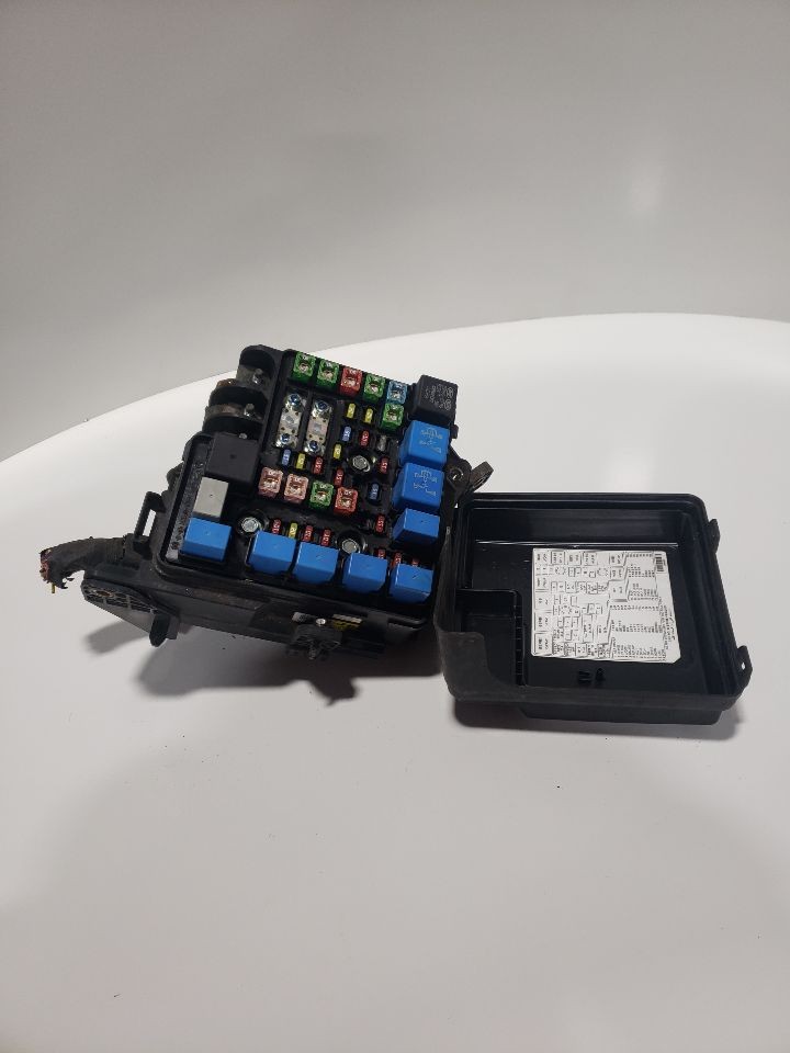 Used Fuse Box Engine fits: 2007 Hyundai Elantra engine compartment Grade A