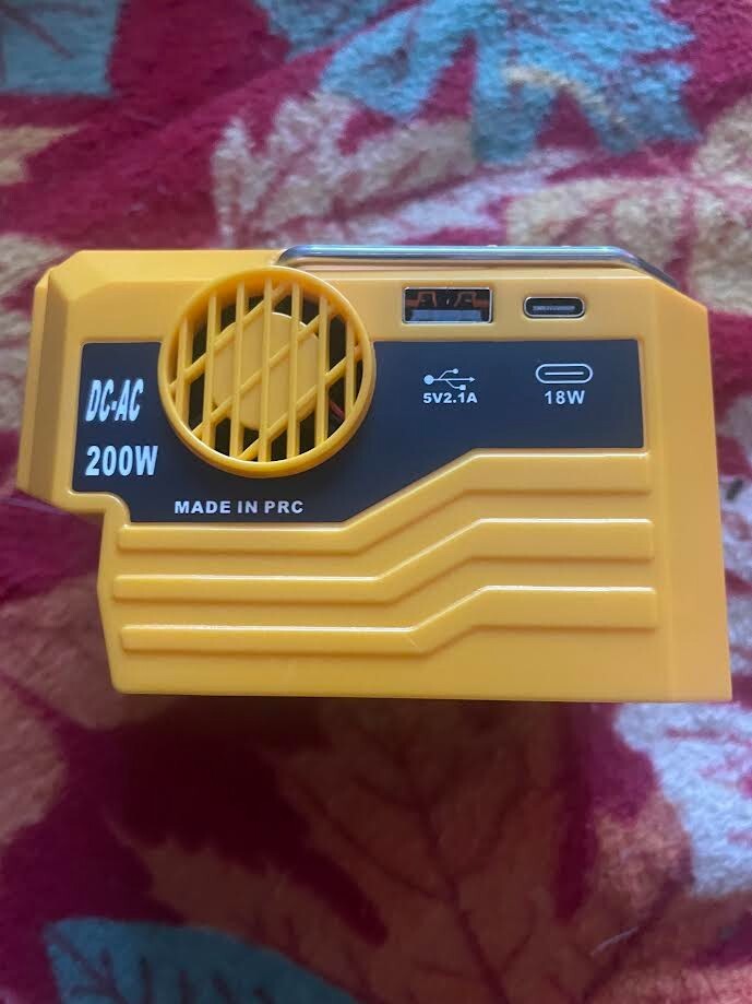 Smart Power Inverter DC 20V Max To 120VAC Model YX-IV03