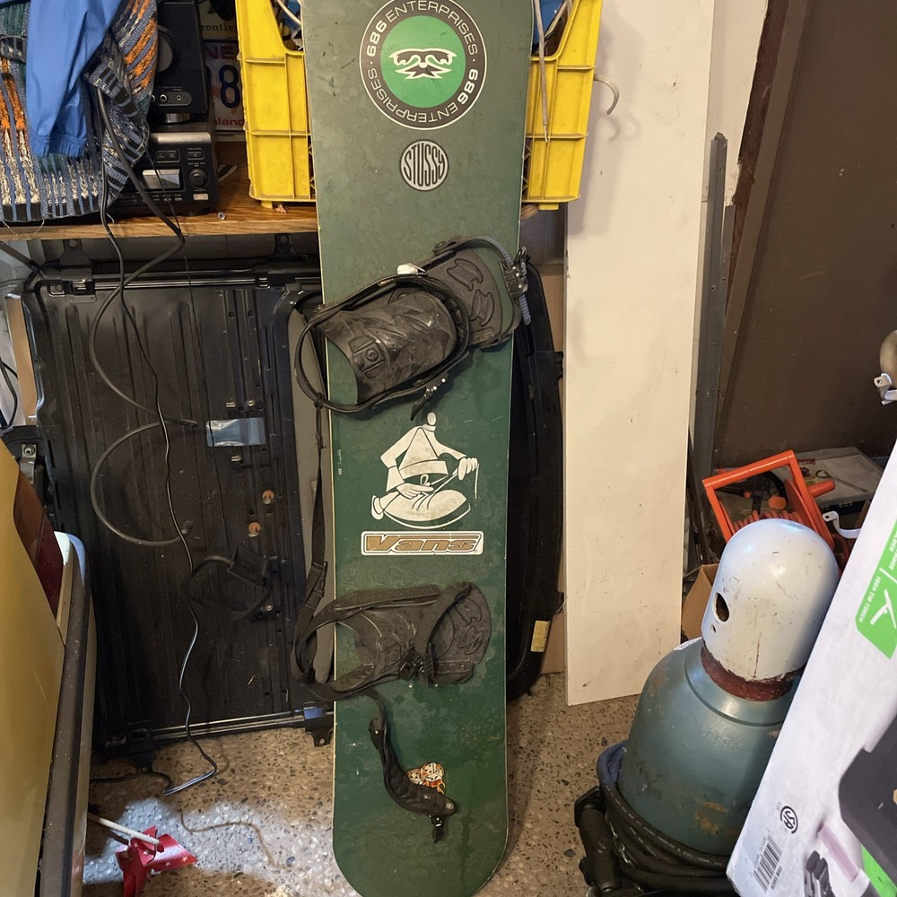 Vintage Nitro Formula 152 cm Snowboard With Bindings