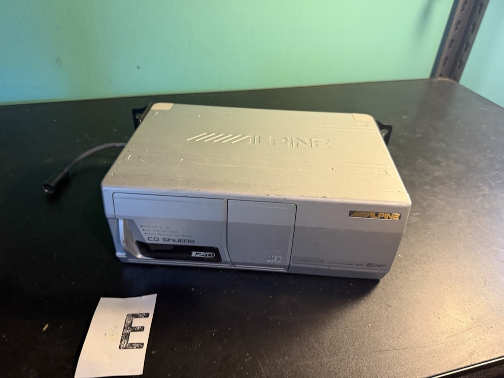 Alpine CHA-1214 AiNET 12 Disc Changer 👁