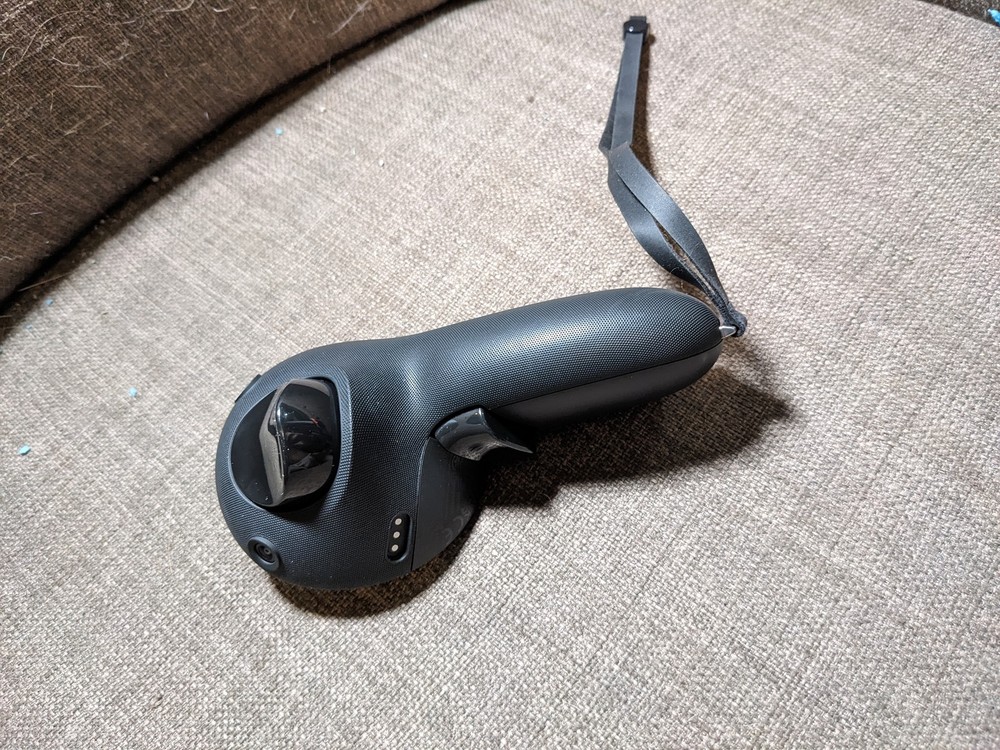 Official Meta Quest Pro Left VR Controller Black Wireless Strap Used