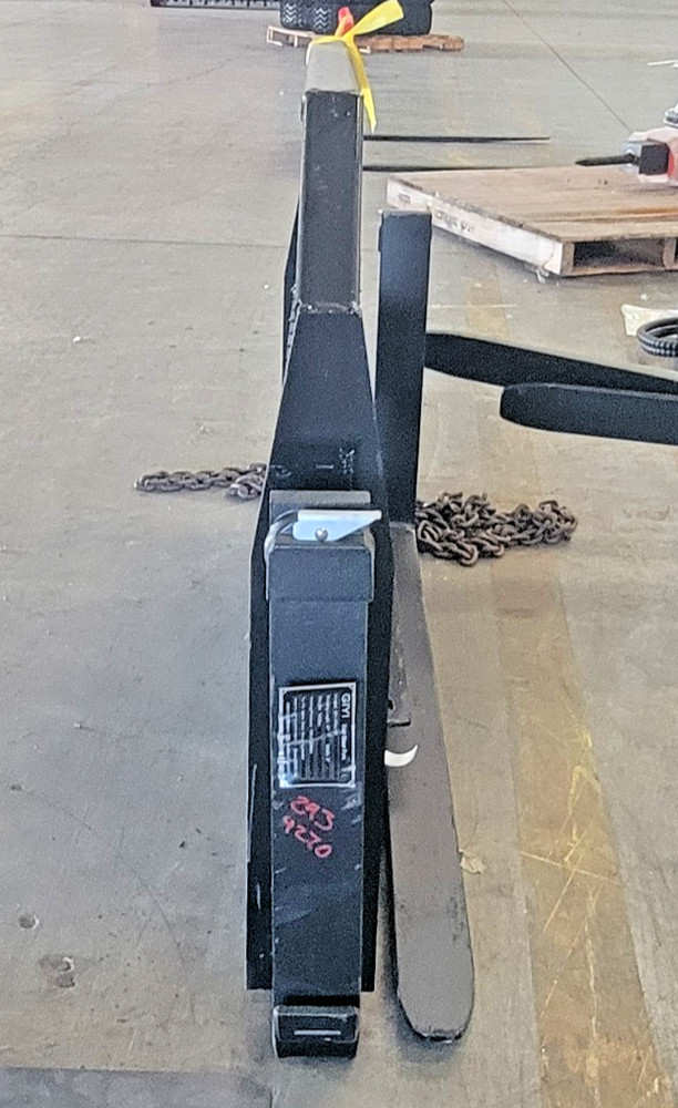 Giyi GY-FR470 47" Skid Steer Fork