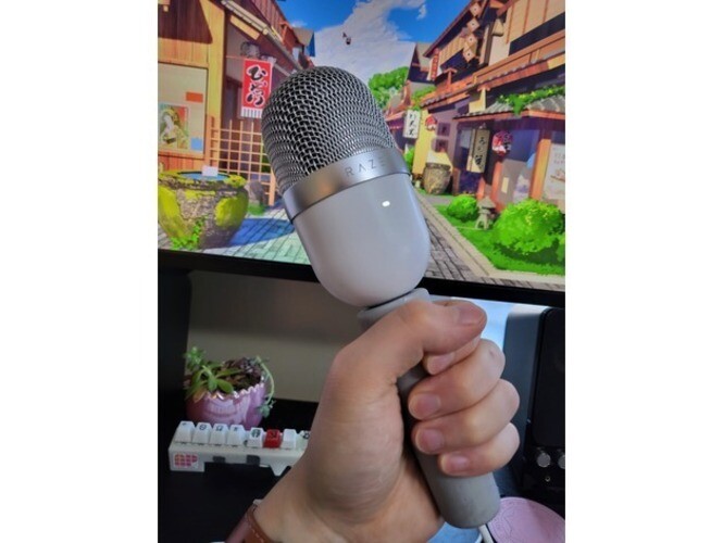 Handle Grip Holder for Razer Siren Microphone Karaoke Handheld