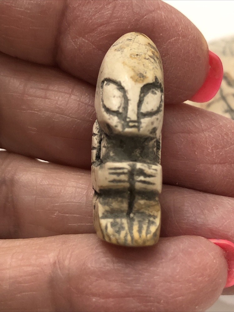 Ancient Extraterrestrial Alien Spaceship UFO w/ Astronaut