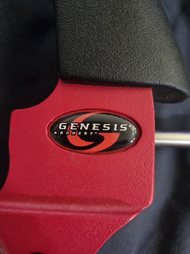 Used Genesis Compound Bow w/TruGlo Sight Starter Bundle