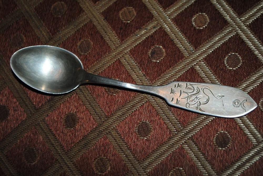 Antique vintage silver spoon-drawing BULL.925 SILVER